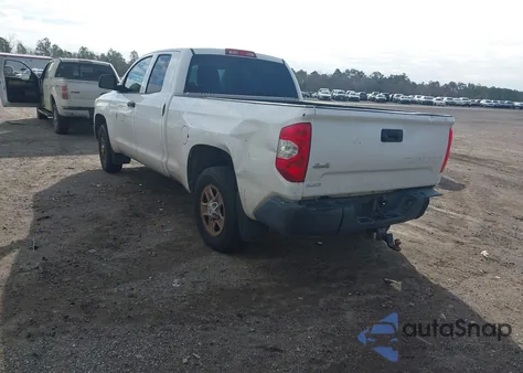 2016 Toyota Tundra Sr 4.6L V8 z USA, uszkodzony, nr VIN 5TFUM5F19GX065725